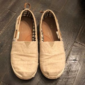 TOMS sneakers size 3Y cream